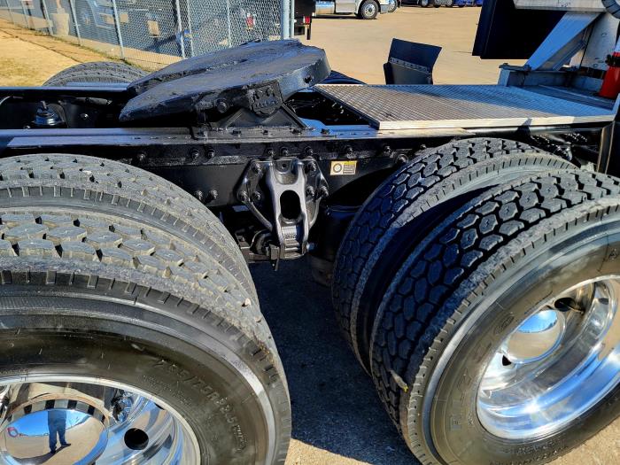 2022 Peterbilt 579-15