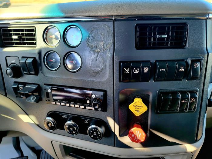 2022 Peterbilt 579-20