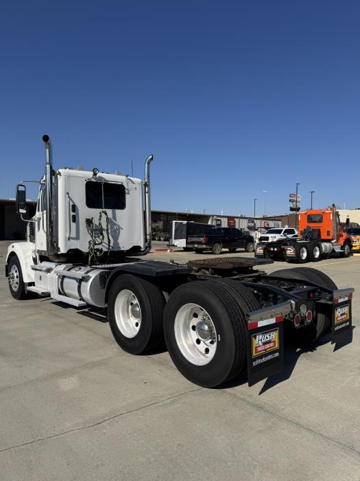2022 Freightliner CORONADO-4