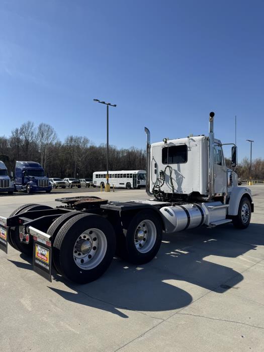 2022 Freightliner CORONADO-6