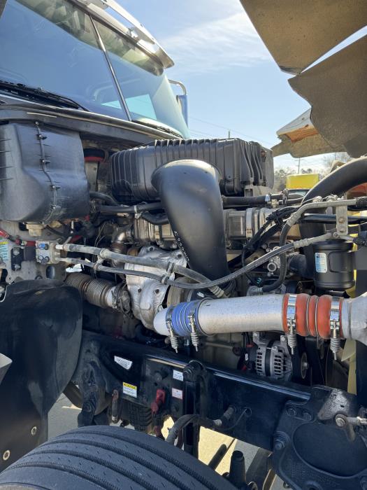 2022 Freightliner CORONADO-16