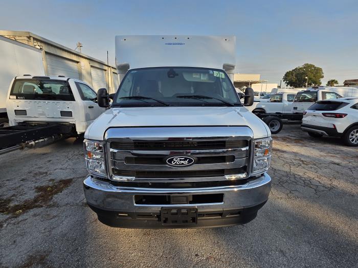 2026 Ford E-450-2