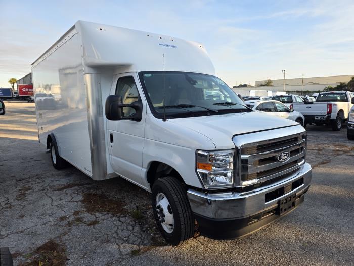 2026 Ford E-450-3