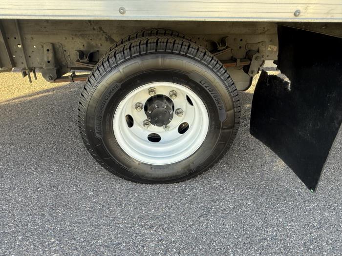 2019 Isuzu NPR-HD-11