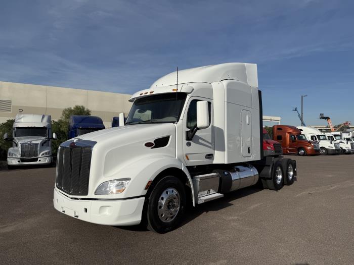 2022 Peterbilt 579-1