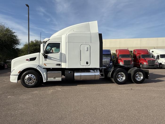 2022 Peterbilt 579-2