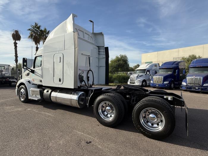 2022 Peterbilt 579-3