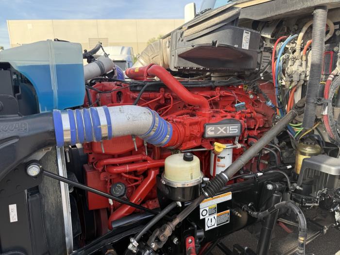 2022 Peterbilt 579-9