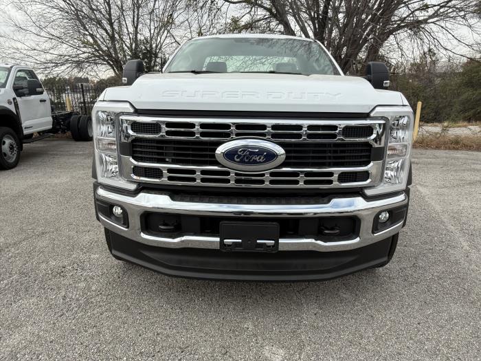 2026 Ford F-600-8