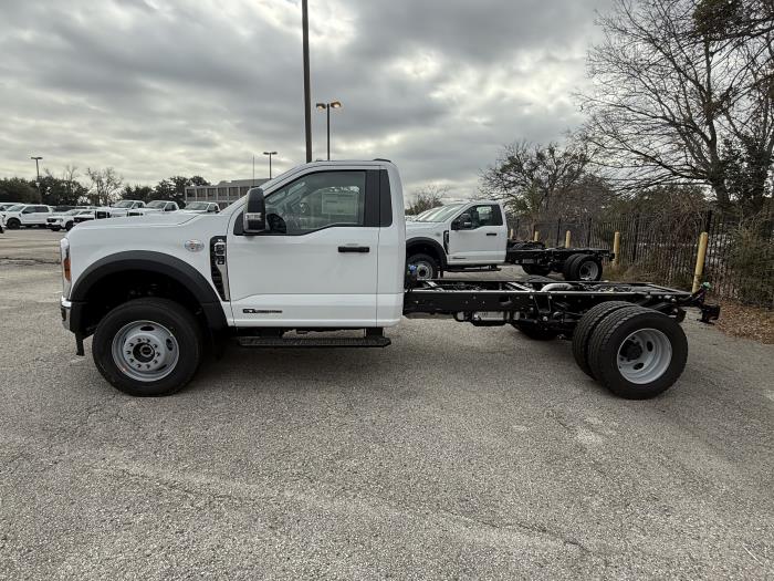 2026 Ford F-600-2