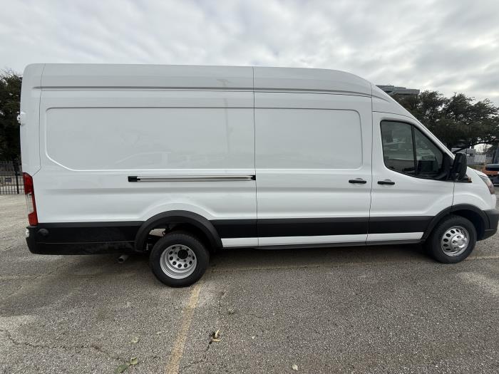 2026 Ford Transit 350 HD-6