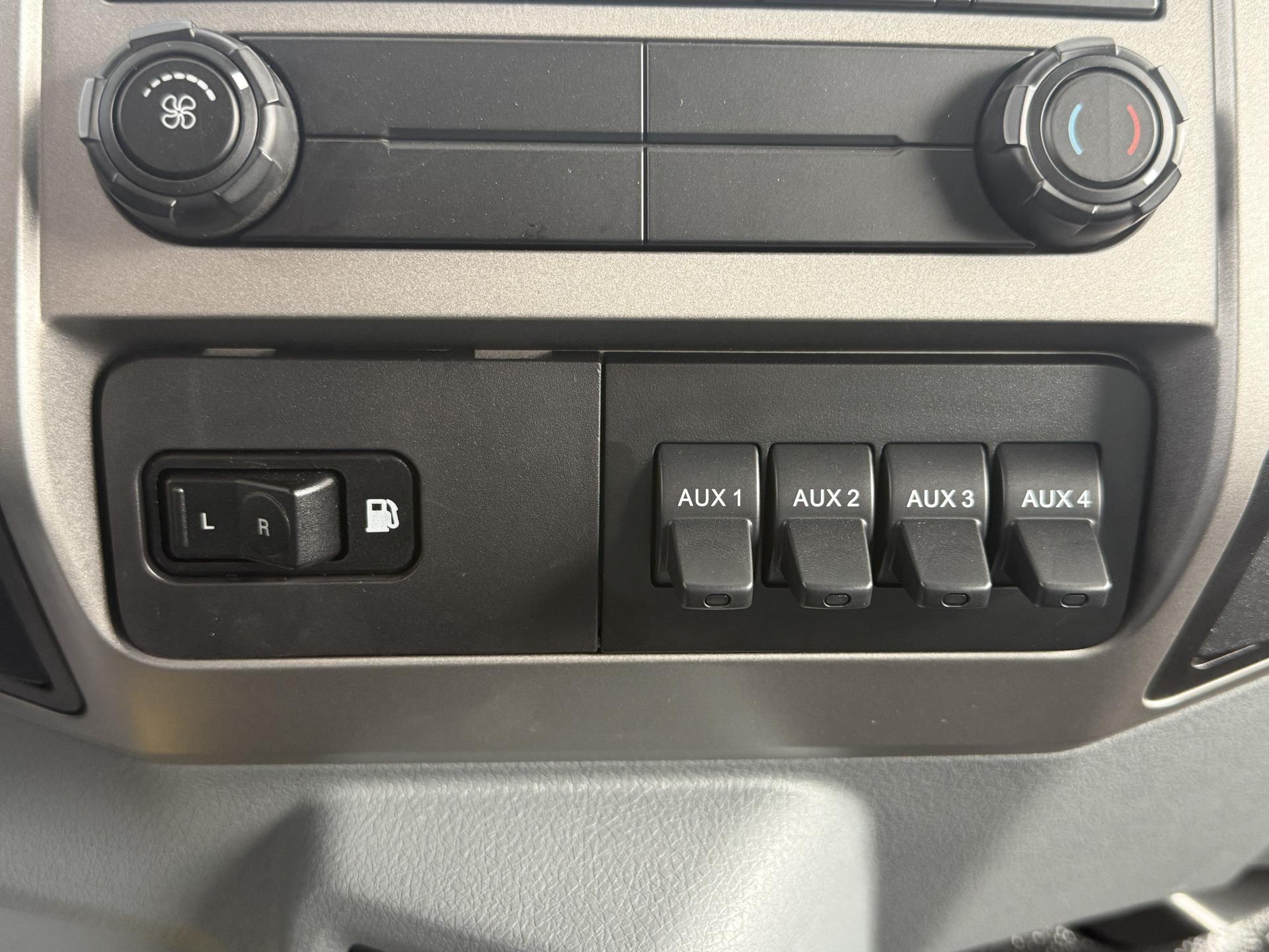 New 1996 Ford F-750 - photo 10
