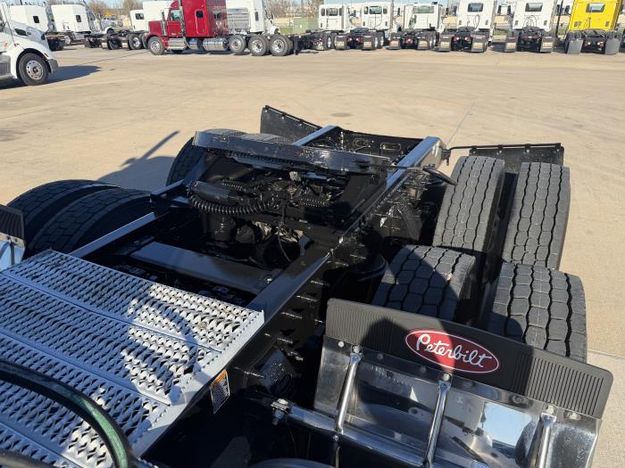 2020 Peterbilt 567-14