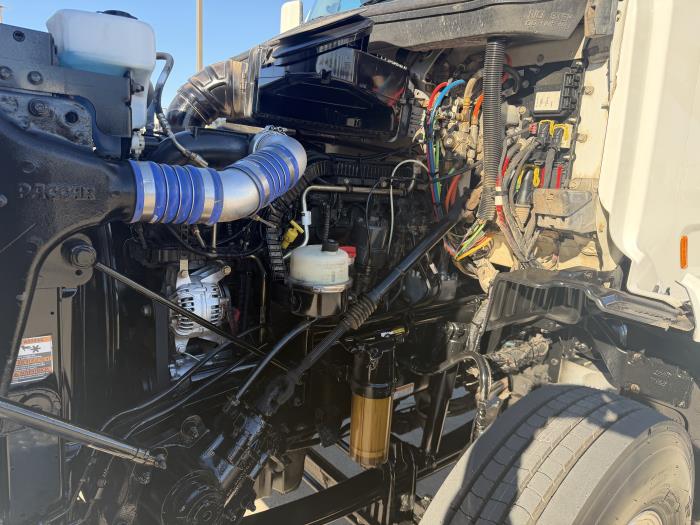 2020 Peterbilt 567-16