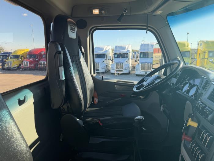 2020 Peterbilt 567-23