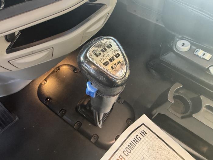 2020 Peterbilt 567-30