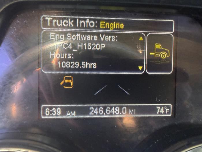 2020 Peterbilt 567-32