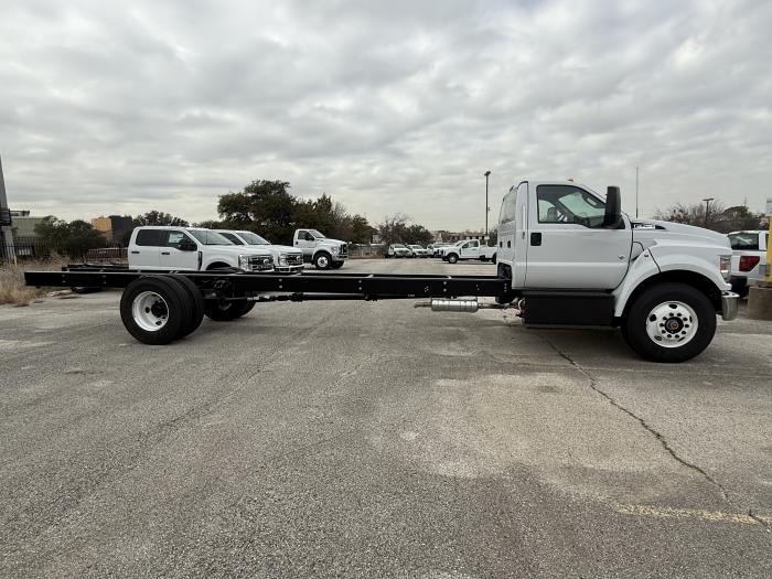 2026 Ford F-750-6