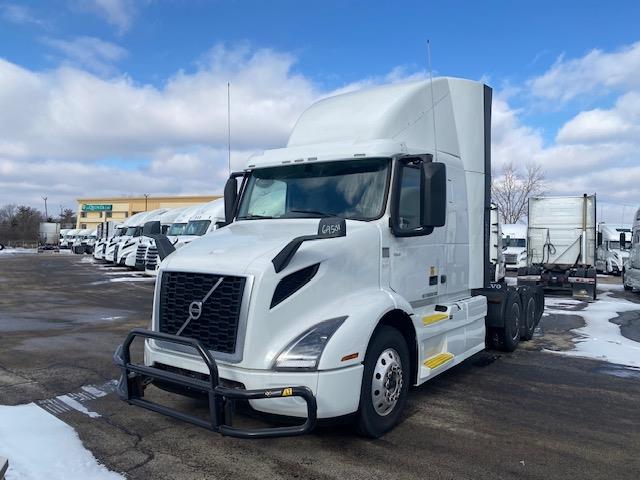 2023 Volvo VNR64T400-1