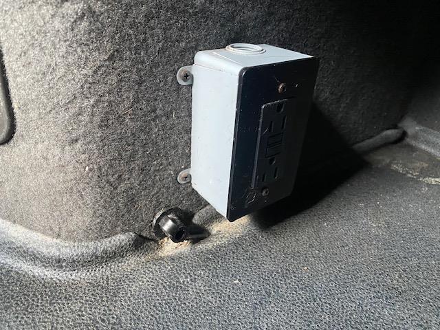 2023 Volvo VNR64T400-25