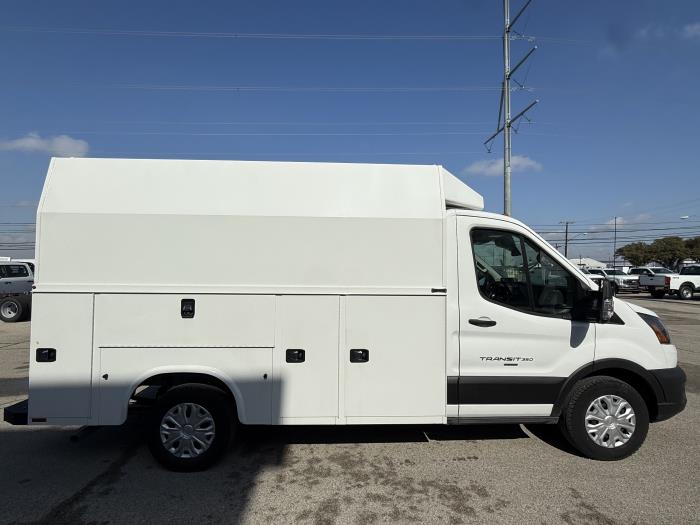 2025 Ford Transit-350-6