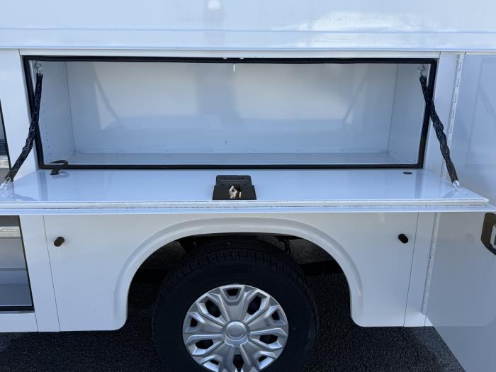 2025 Ford Transit-350-10