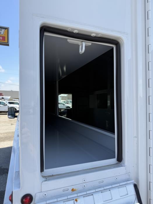 2025 Ford Transit-350-15