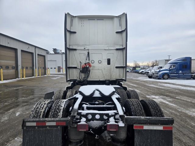 2022 International LT625-5