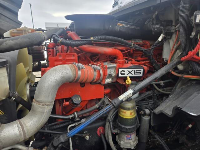 2022 International LT625-24