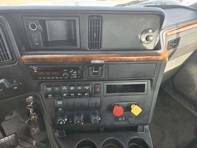 2020 International LT625-8