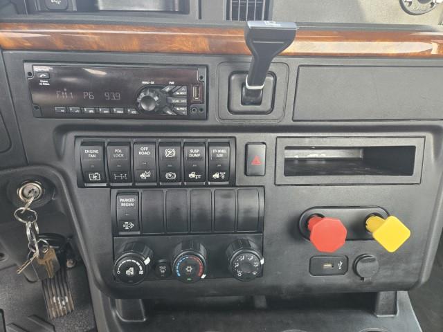 2020 International LT625-9