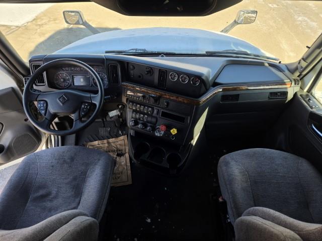 2022 International LT625-12