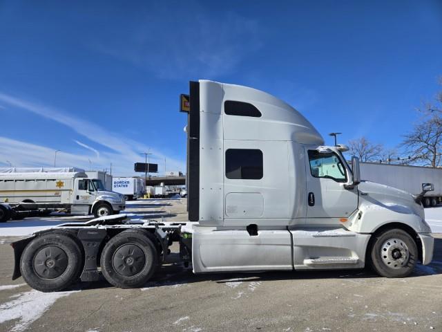 2022 International LT625-4