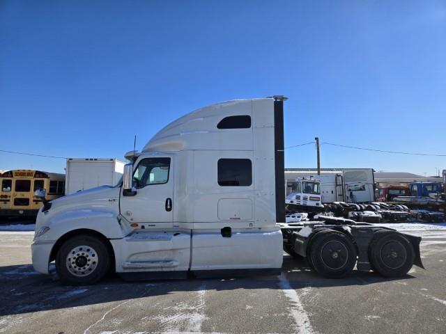 2022 International LT625-6