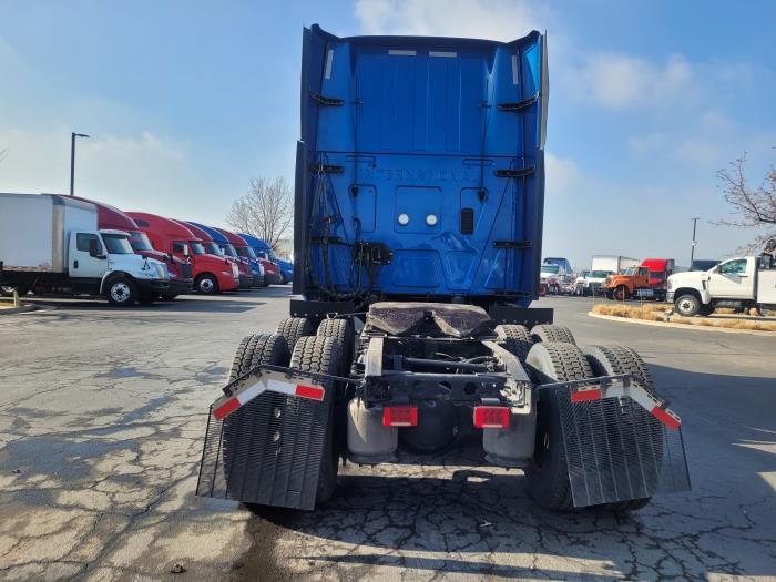 2022 International LT625-4