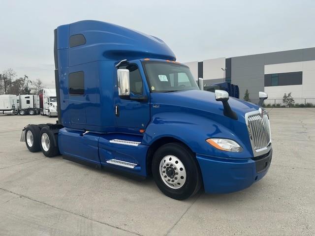 2022 International LT625-4