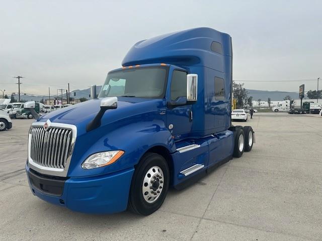2022 International LT625-5