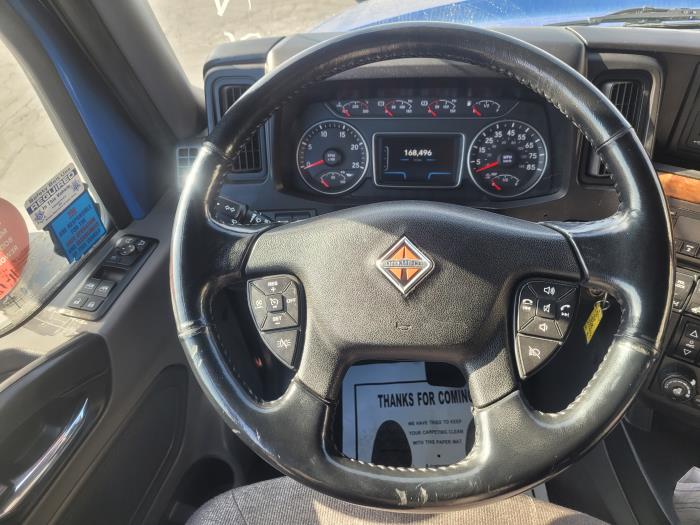 2022 International LT625-12