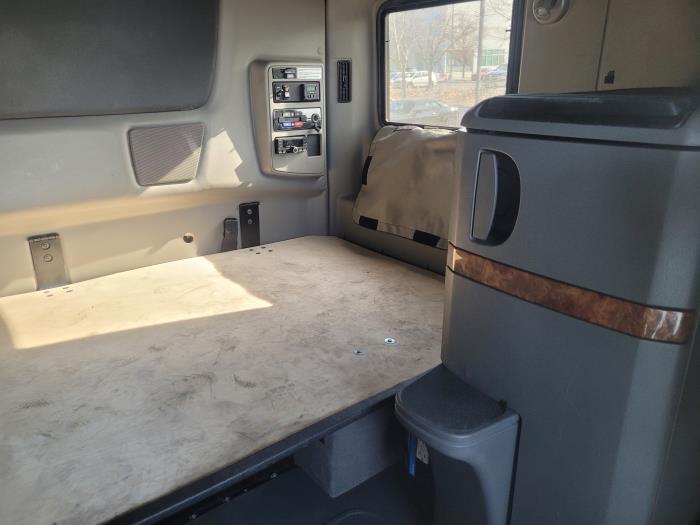 2022 International LT625-20