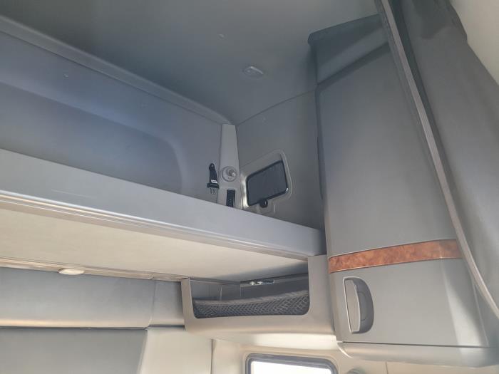 2022 International LT625-21