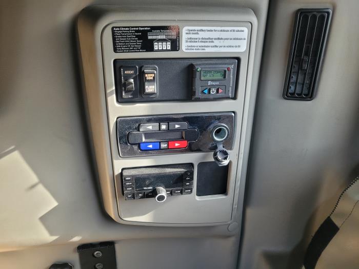 2022 International LT625-24