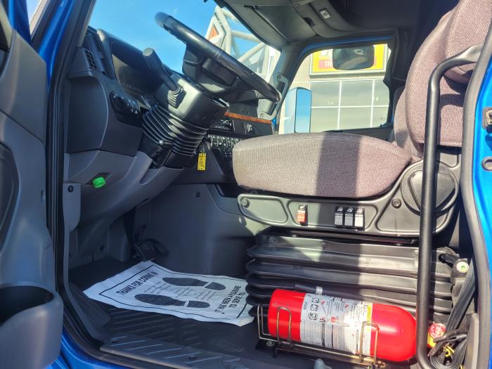 2022 International LT625-10