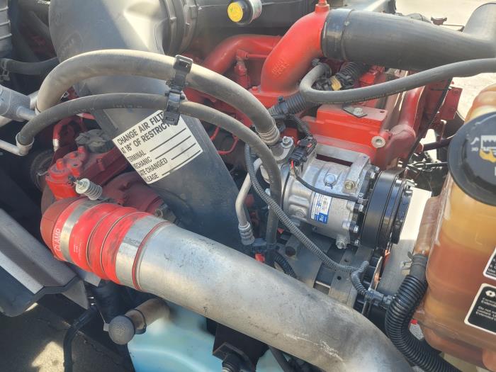 2022 International LT625-7