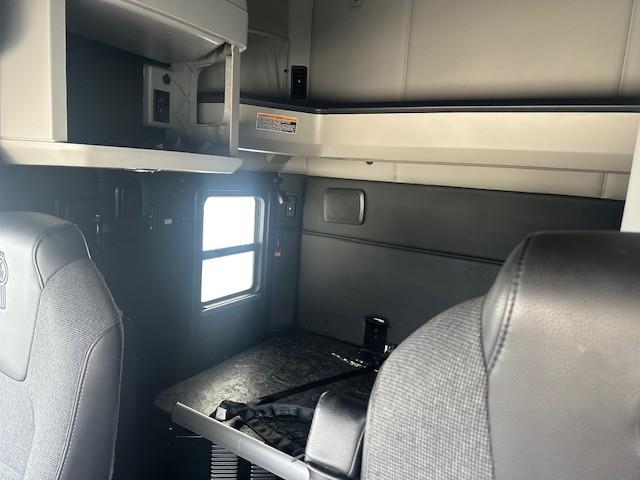 2023 Kenworth T680-6