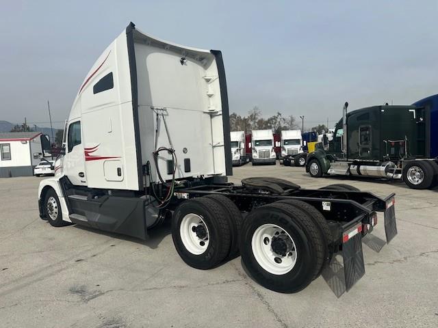 2023 Kenworth T680-7