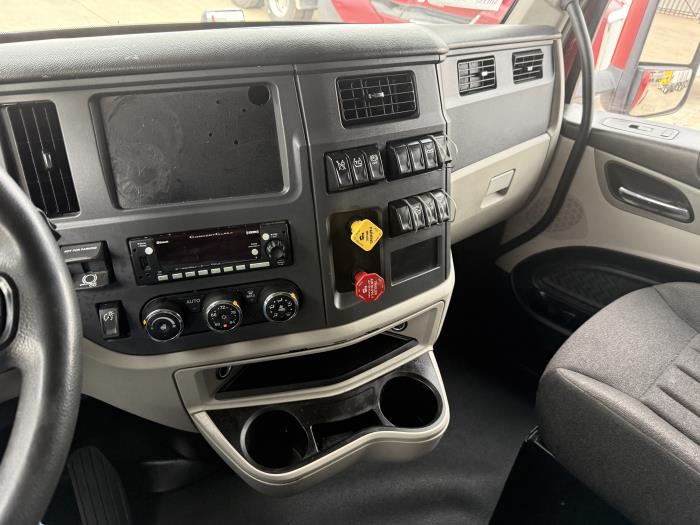 2022 Peterbilt 579-6