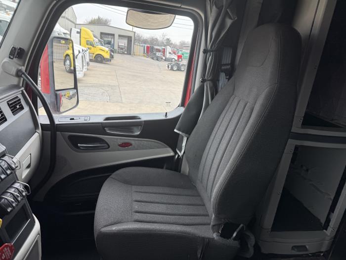 2022 Peterbilt 579-7