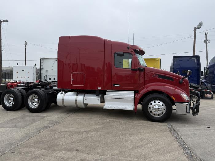 2022 Peterbilt 579-27