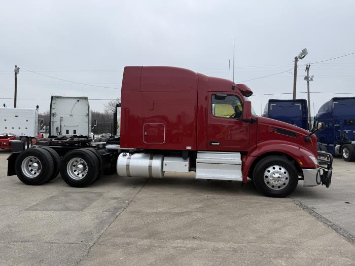 2022 Peterbilt 579-28
