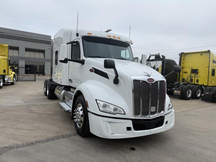 2022 Peterbilt 579-2